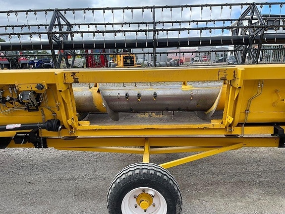 New Holland CX 5080 12 of 22