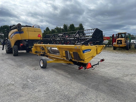 New Holland CX 5080 11 of 22