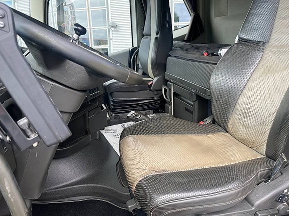 Volvo FH 6x4 Lastväxlare HIAB 6 of 7