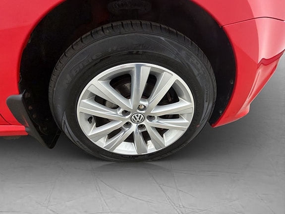 Volkswagen Polo 24 of 24