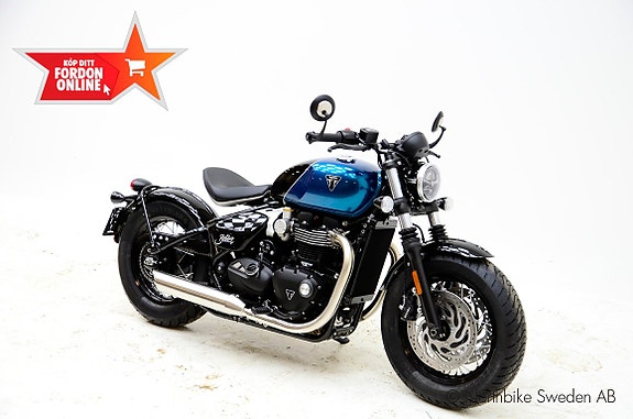 Triumph BONNEVILLE BOBBER 2 of 11