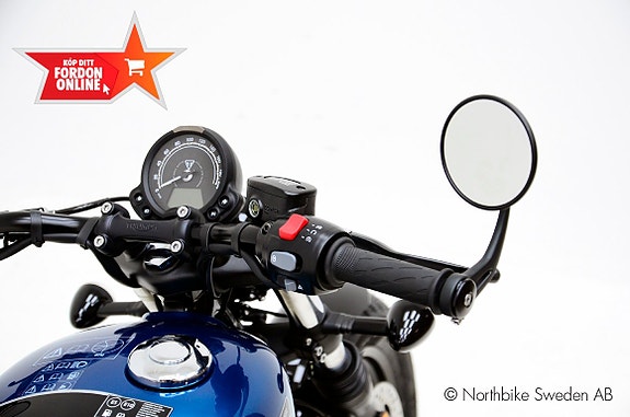 Triumph BONNEVILLE BOBBER 8 of 11