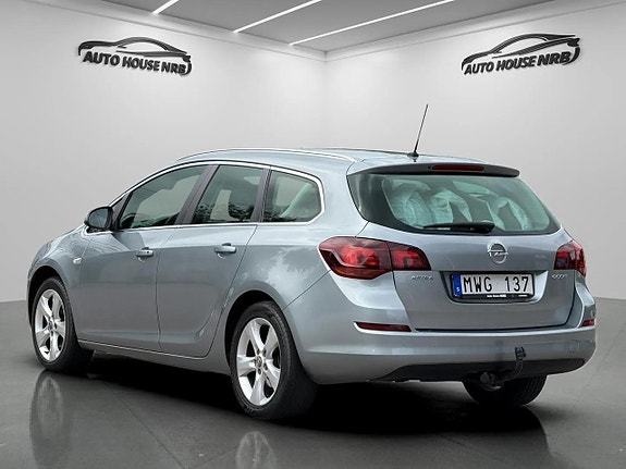 Opel Astra 8 of 23