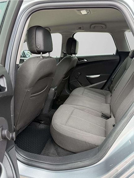 Opel Astra 19 of 23