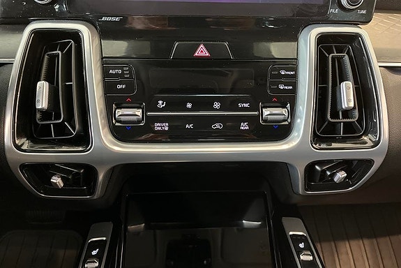 Kia Sorento 13 of 26