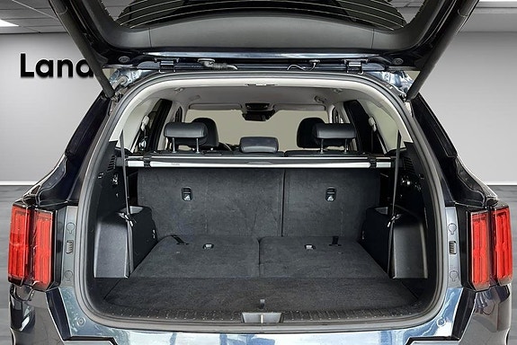 Kia Sorento 14 of 26