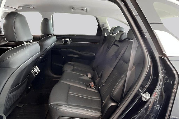 Kia Sorento 9 of 26