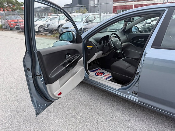 Kia Ceed 17 of 27