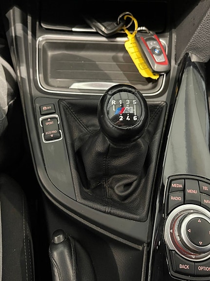 BMW 318d 17 of 23