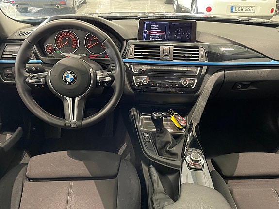 BMW 318d 8 of 23