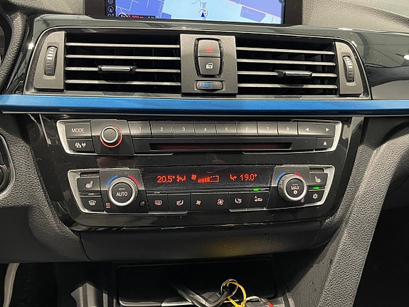 BMW 318d 13 of 23
