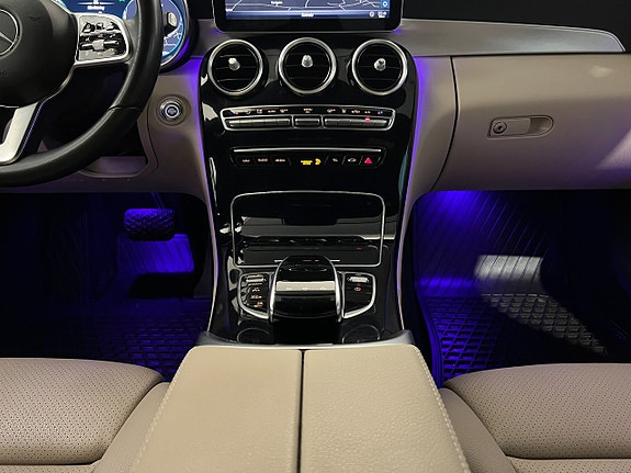 Mercedes-Benz C300 de 16 of 27