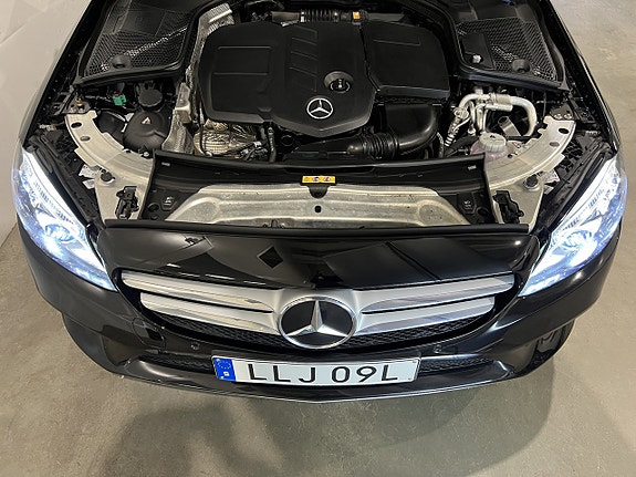 Mercedes-Benz C300 de 11 of 27