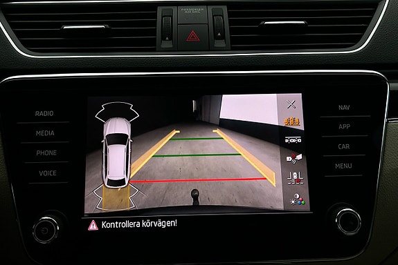 Skoda Superb 29 of 30