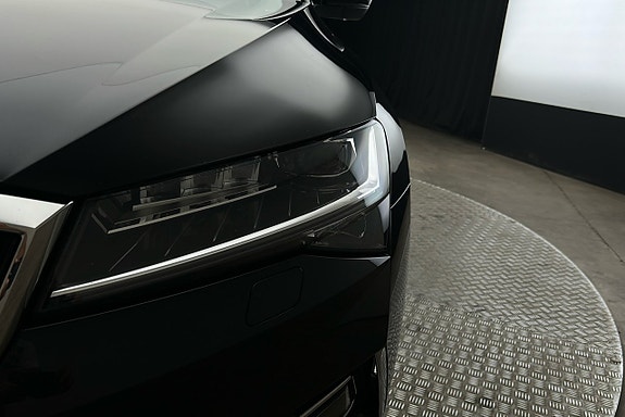 Skoda Superb 11 of 30
