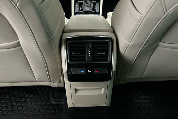 Skoda Superb 24 of 30