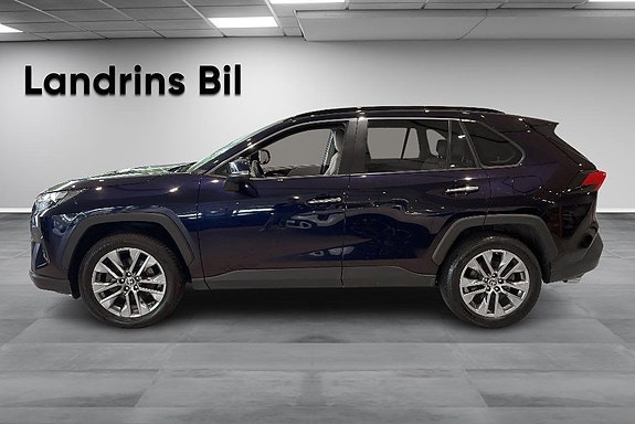 Toyota RAV4 4 of 19