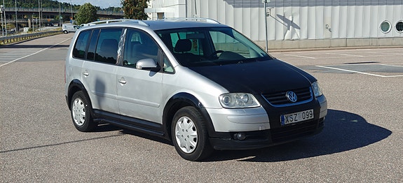 Volkswagen Touran 4 of 5
