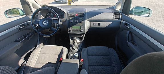Volkswagen Touran 5 of 5