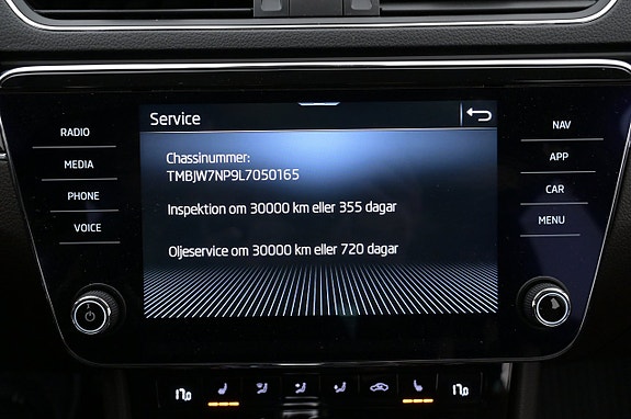 Skoda Superb 16 of 27