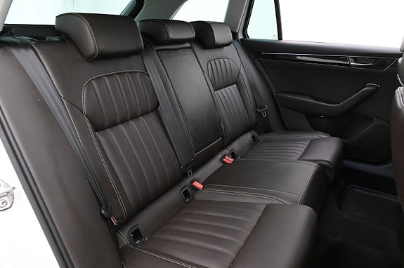 Skoda Superb 22 of 27