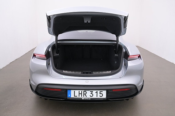 Porsche Taycan 4S 23 of 27