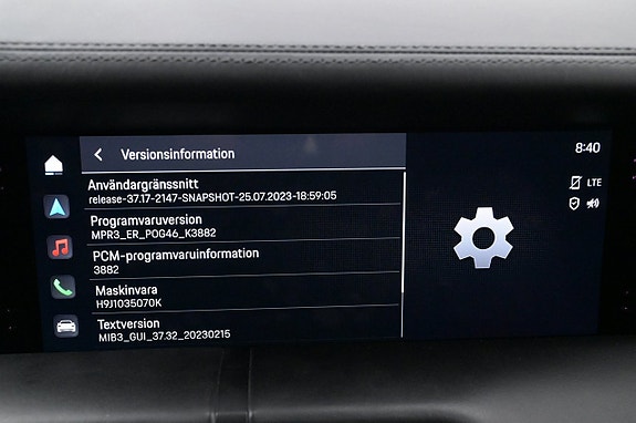 Porsche Taycan 4S 15 of 27