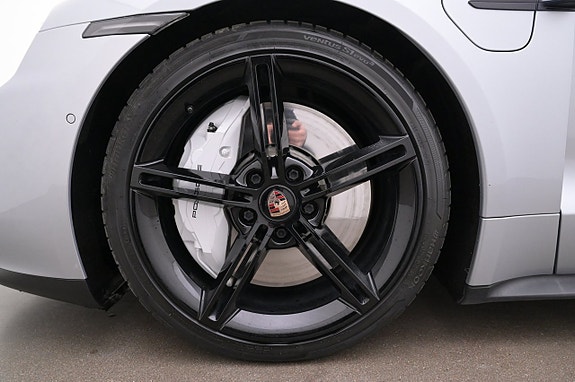 Porsche Taycan 4S 27 of 27