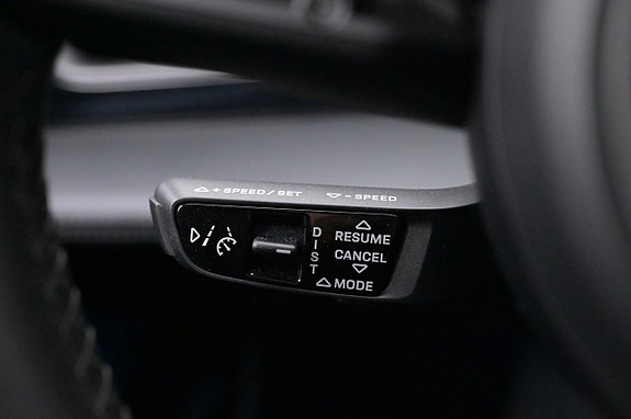Porsche Taycan 4S 8 of 27