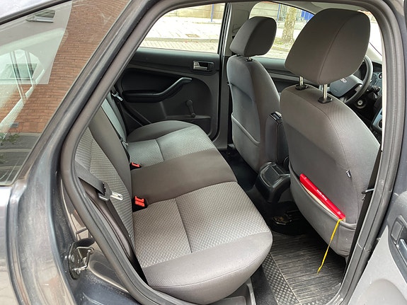 Ford Focus 9 of 11