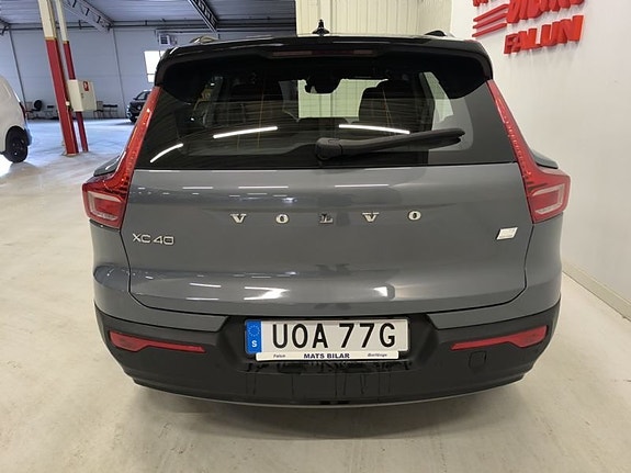Volvo XC40 5 of 10