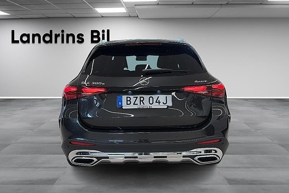 Mercedes-Benz GLC300 e 5 of 17
