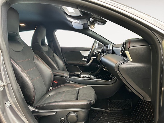 Mercedes-Benz CLA200 15 of 26