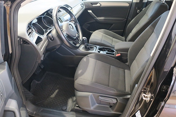 Volkswagen Touran 5 of 13