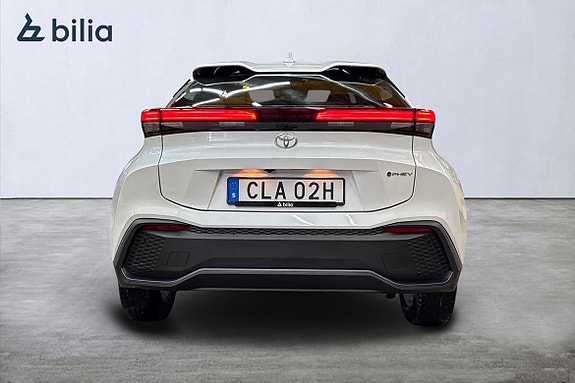 Toyota C-HR 4 of 20