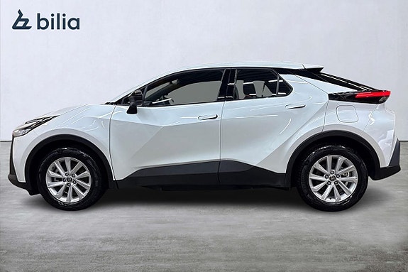 Toyota C-HR 3 of 20