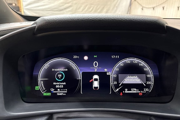 Toyota C-HR 15 of 20