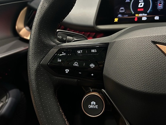 Cupra Tavascan 13 of 17