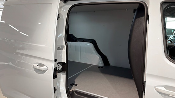 Volkswagen Caddy Maxi 11 of 12