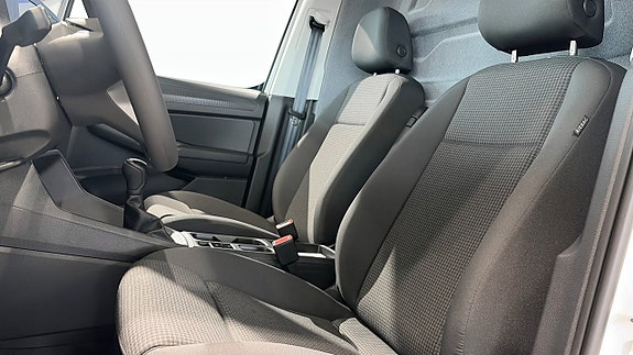 Volkswagen Caddy Maxi 8 of 12