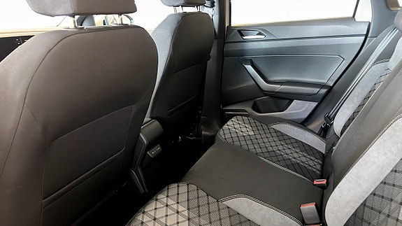Volkswagen Taigo 11 of 13