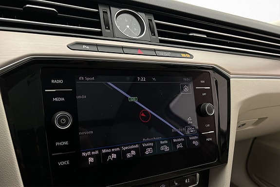 Volkswagen Passat Alltrack 20 of 28