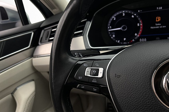 Volkswagen Passat Alltrack 17 of 28