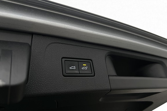 Volkswagen Passat Alltrack 11 of 28