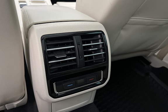 Volkswagen Passat Alltrack 27 of 28