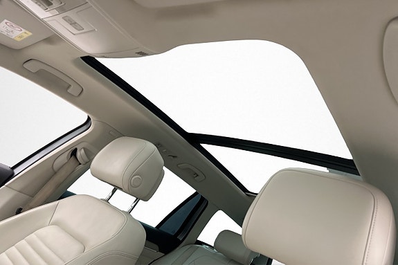 Volkswagen Passat Alltrack 14 of 28