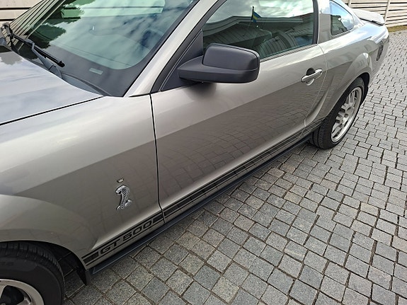 Ford Mustang 10 of 13