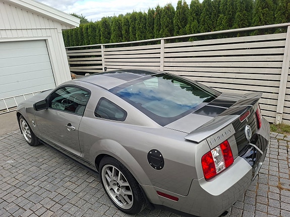 Ford Mustang 2 of 13