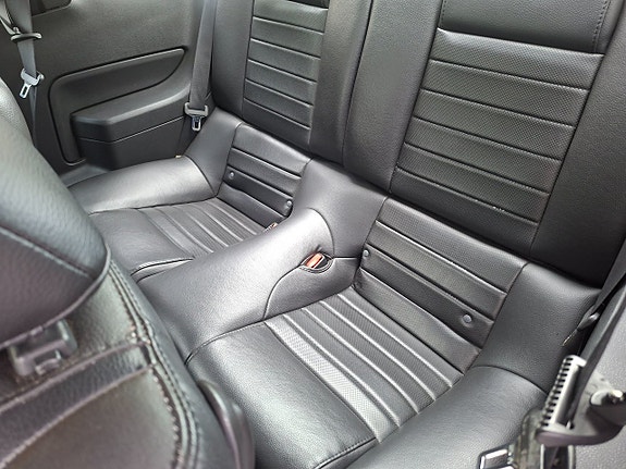 Ford Mustang 5 of 13