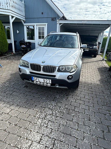 BMW X3 2 of 8
